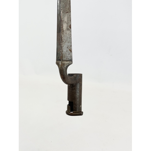 35 - A late 18th / early 19th century British socket bayonet. 53cm