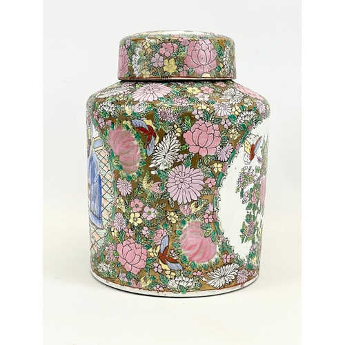 418 - A large early 20th century Japanese pottery jar with lid. Circa 1900-1920. 28 x 32cm