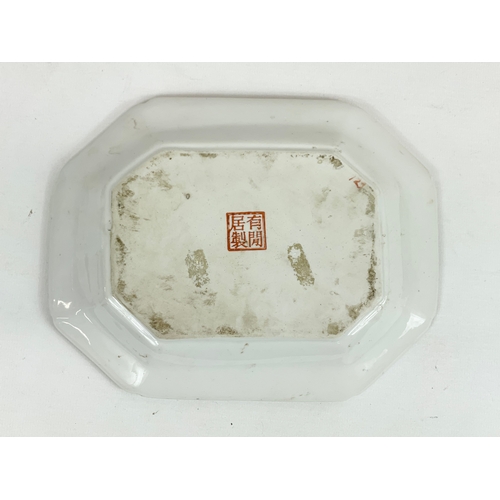 463 - A “Wong Lee 1895” Chinese style pottery dish. 22 x 17cm