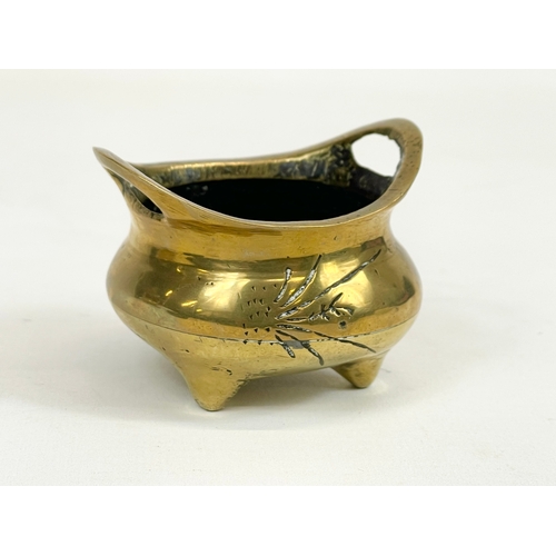 464 - 2 early 20th century Chinese brass censers. Circa 1900-1920. Largest 10 x 9.5cm not including stand.