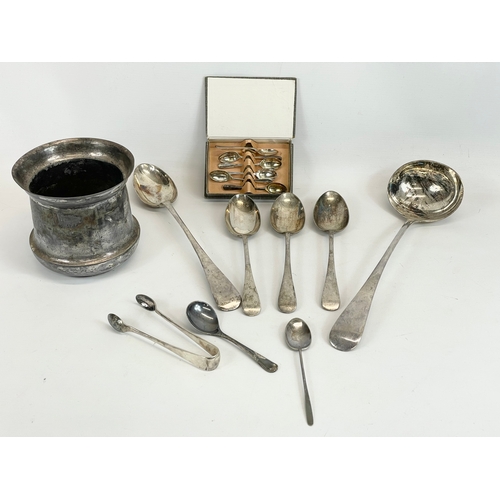 468 - A quantity of good quality silver plate. Mostly Walker & Hall, and Arthur Price & Co. Ladle measures... 