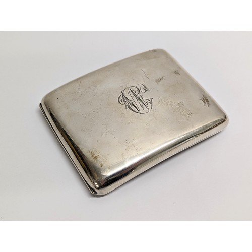 555 - A silver cigarette case. Birmingham 1916. 172 grams.