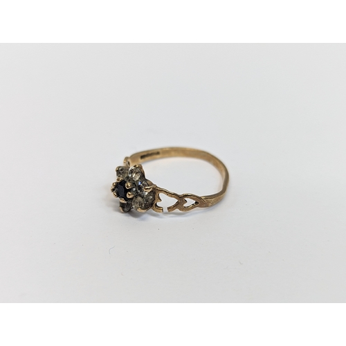 578 - A 9ct gold ring