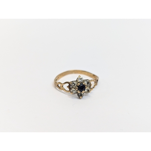 578 - A 9ct gold ring