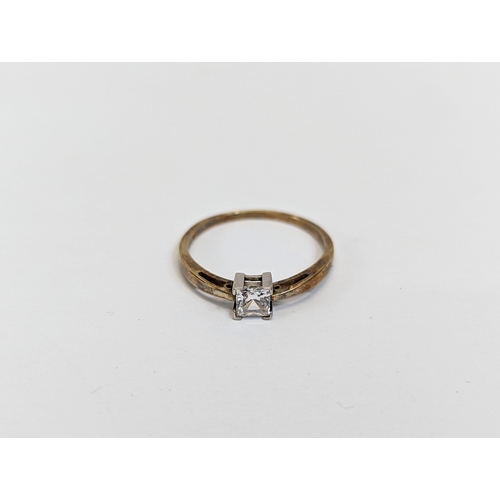 580 - A 9ct gold ring