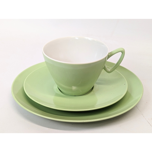 491 - 20 pieces of Gaydon Melmex Mid Century plastic cups and saucers, designed by Albert Henry 