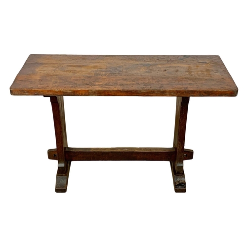 927 - A rare Don “Foxman” Craven oak side / hall table. A former craftsman for Robert “Mouseman” Thompson.... 