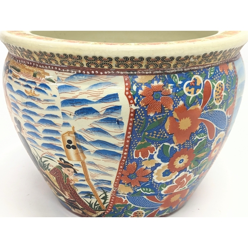 503 - A decorative Chinese porcelain pot. 27x20.5cm