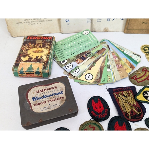 171 - A quantity of 1930s/1940s Boy Scout items, including badges, books, shirt, belts, etc