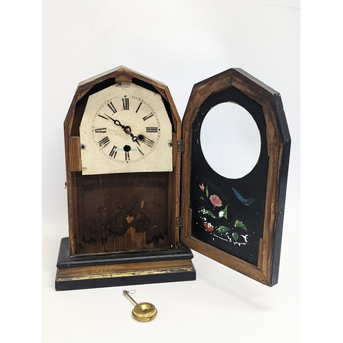 167 - A late Victorian mantle clock