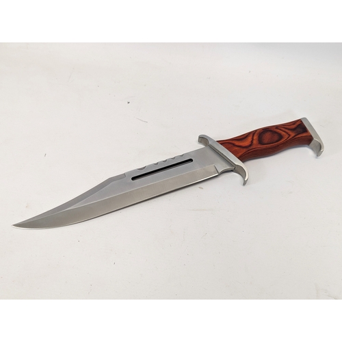 200 - A Rambo III First Blood hunting knife with other hunting knife