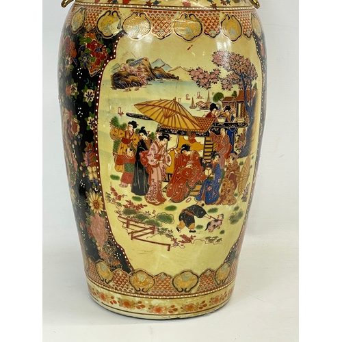 708 - A large Chinese pot. 60cm