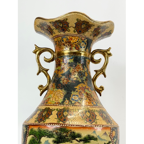 709 - A large Chinese pot. 60cm