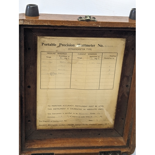 230 - A vintage Harland & Wolff  portable precision wattmeter (dynameter type), Elliott Brothers (London) ... 