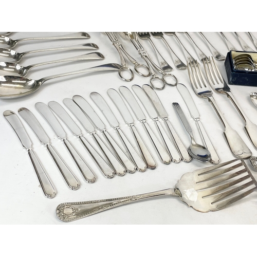 734 - A quantity of good quality 19th and early 20th century silver plated cutlery.