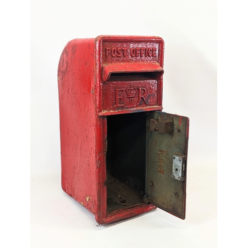 280 - A vintage Royal Mail post box. 25.5x35x62.5cm