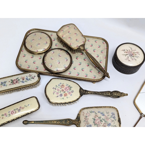 298 - 3 vintage part vanity sets