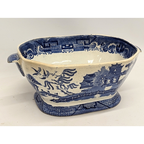 751 - A quantity of blue and white oriental and British pottery.