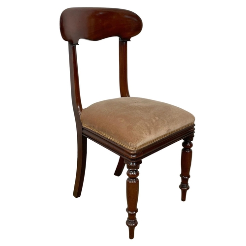 785 - A set of 8 Victorian mahogany bar back chairs.