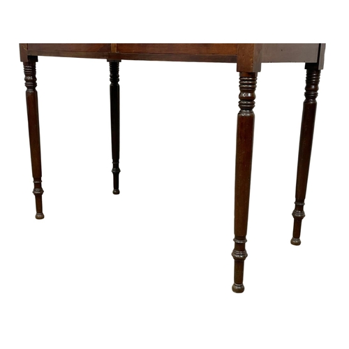 801 - A George IV mahogany washstand with 2 drawers. Circa 1820. 105.5 x 54.5 x 94.5cm