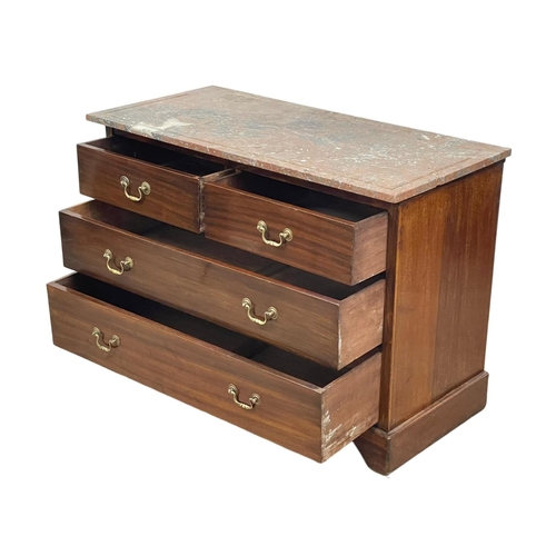 811 - An Edwardian mahogany chest of drawers, with marble top and brass drop handles. 107.5 x 51.5 x 76cm