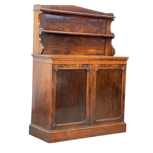 812 - An excellent quality George IV rosewood chiffonier. Circa 1820. 111x45x154cm