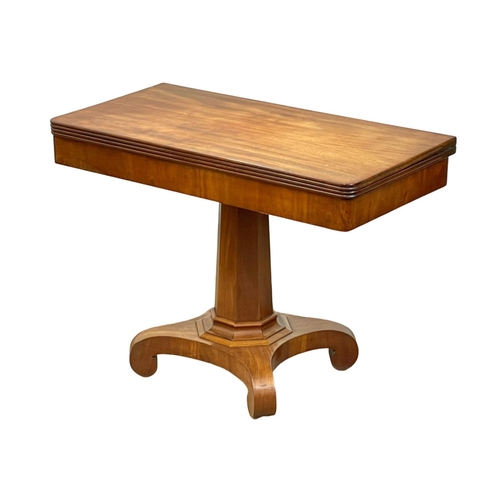 870 - A large William IV mahogany turnover tea table. Circa 1830. 107 x 53 x 76cm