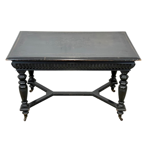 898 - A large Victorian library table. 120 x 73 x 76cm