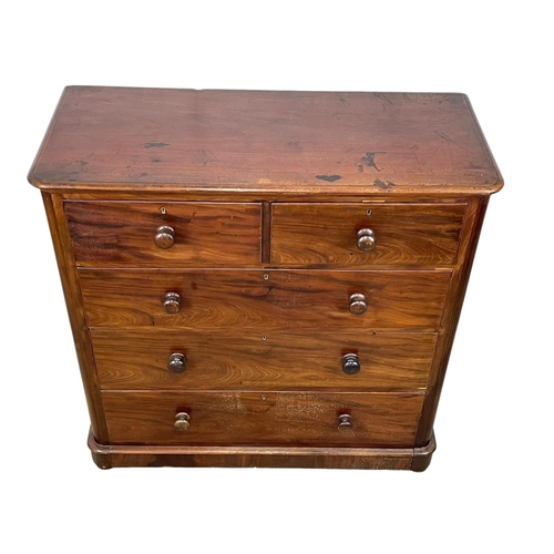 884 - A large Victorian mahogany chest of drawers. Circa 1860’s-70’s. 121.5 x 52 x 122cm