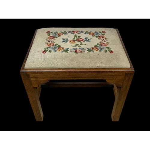 1062 - A Georgian mahogany tapestry top stool. Circa 1800-1820. 49 x 38 x 40cm