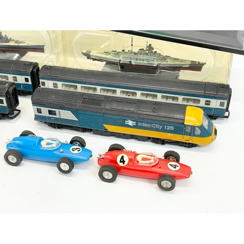 160 - A quantity of models etc. including Hornby Railways Inter-City train, 2 Lotus cars, 2 Titanic models... 
