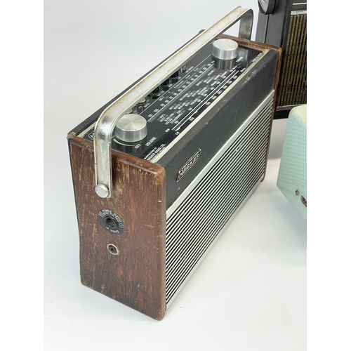 189 - A collection of vintage radios. Hitachi T-635S, Hacker Hunter Radio LTD VHF, Vega Spidola, Grundig M... 