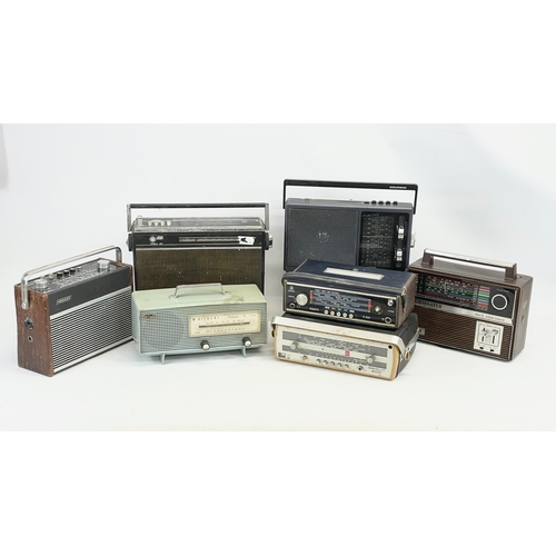 189 - A collection of vintage radios. Hitachi T-635S, Hacker Hunter Radio LTD VHF, Vega Spidola, Grundig M... 