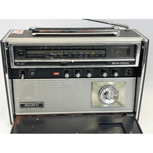 193 - A vintage Sony Earth Orbiter receiver radio CRF-5100.