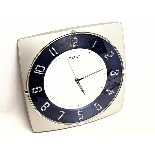 762 - A Seiko wall clock. 33.5cm