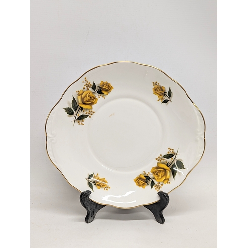 766 - A 21 piece Gainsborough tea set with cake plate