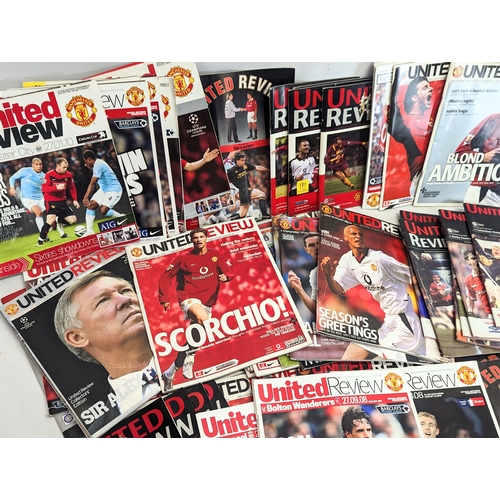 196W - A collection of Manchester United magazines