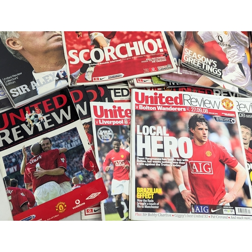 196W - A collection of Manchester United magazines