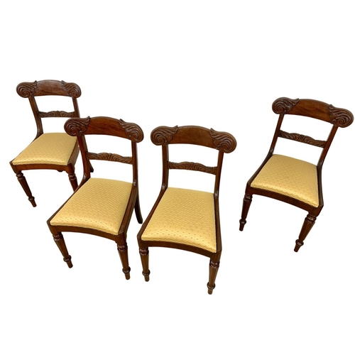 1030 - A set of 4 early 19th century William IV carved mahogany chairs. Circa 1830-1837.