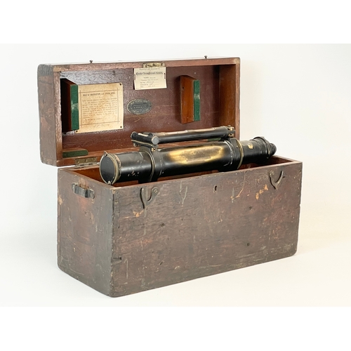 21 - A Cooke Troughton & Simms LTD surveyors theodolite reversible level in box. Box measures 43x18x25cm