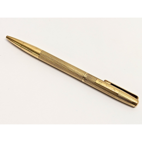 531 - A 9ct gold pen by Yard. O. Led in case by Garrard & Co. Regent Street, London.