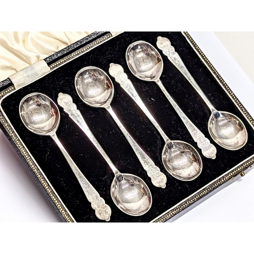 539 - A set of 6 silver spoons, Birmingham 1914, 48g.