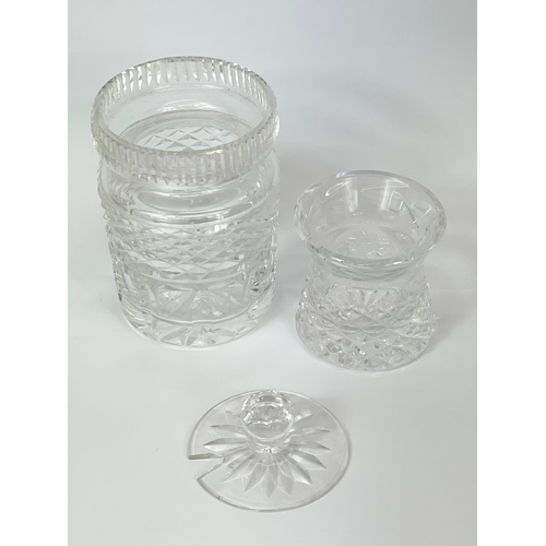 414 - 2 pieces of Waterford Crystal. Including a jar with lid 12.5cm and a small vase 6.5x6.5cm