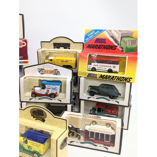 163 - A quantity of collectable model toy cars and trucks, including Corgi, Days Gone, etc.