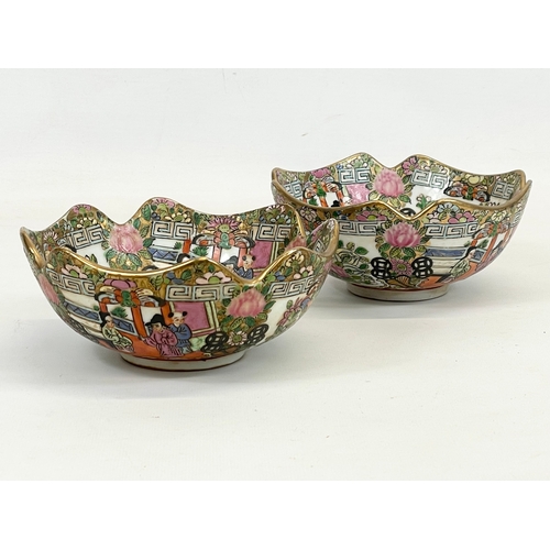 514 - A pair of early 20th century Chinese pottery bowls. 15 x 6.5cm