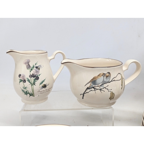 709 - 22 pieces of Noritake Ireland, 