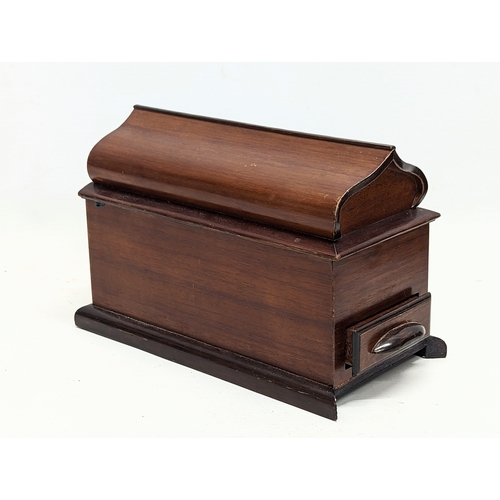 706 - 4 vintage wooden boxes