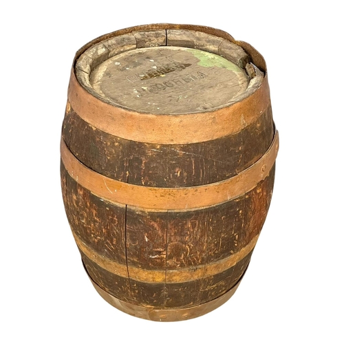 101H - A rare C.B & D Breweries LTD Drogheda barrel. Cairnes Drogheda Brewery. With bronze bung hole ring. ... 