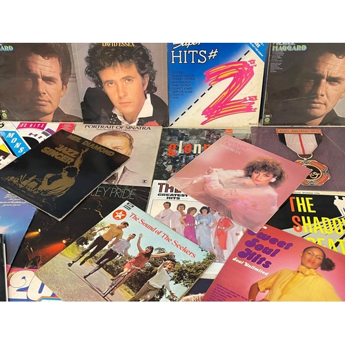 190M - A collection of LP, vinyl records. Meatloaf, Rod Stewart, Barry Manilow, Neil Diamond, Charley Pride... 