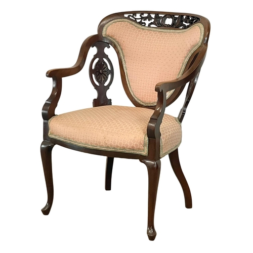 920 - An Edwardian mahogany parlour chair. 61x48x84cm